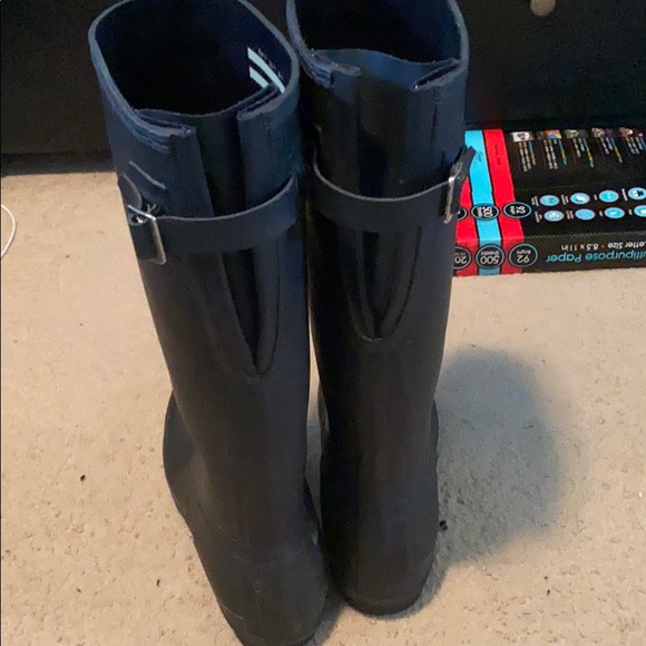 Hunter Boots - Picture 2 of 4